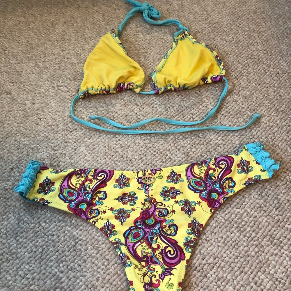 Bikini - Picture 6 of 6
